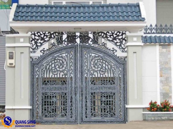 Cổng sắt Quang Sáng MCS-11