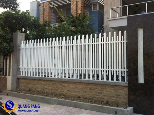 Hàng rào sắt Quang Sáng HRS-01