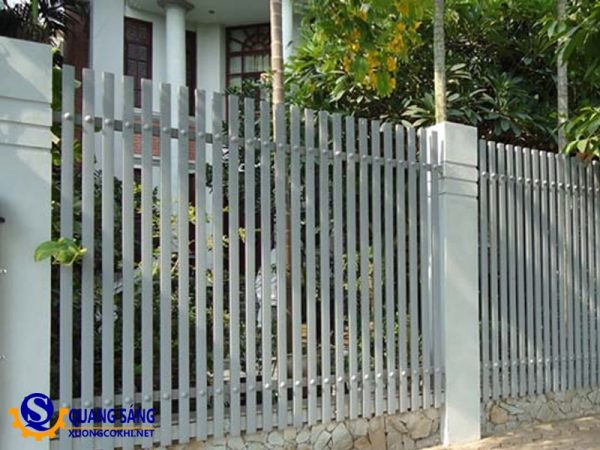 Hàng rào sắt Quang Sáng HRS-12