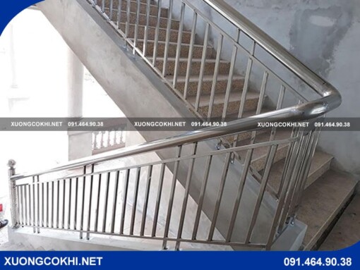 Cầu thang inox Quang Sáng CTI-06