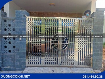 Báo Giá 50+ Mẫu Cửa Inox 4 Cánh Sáng Trọng Từ 1.8tr/m2 2026