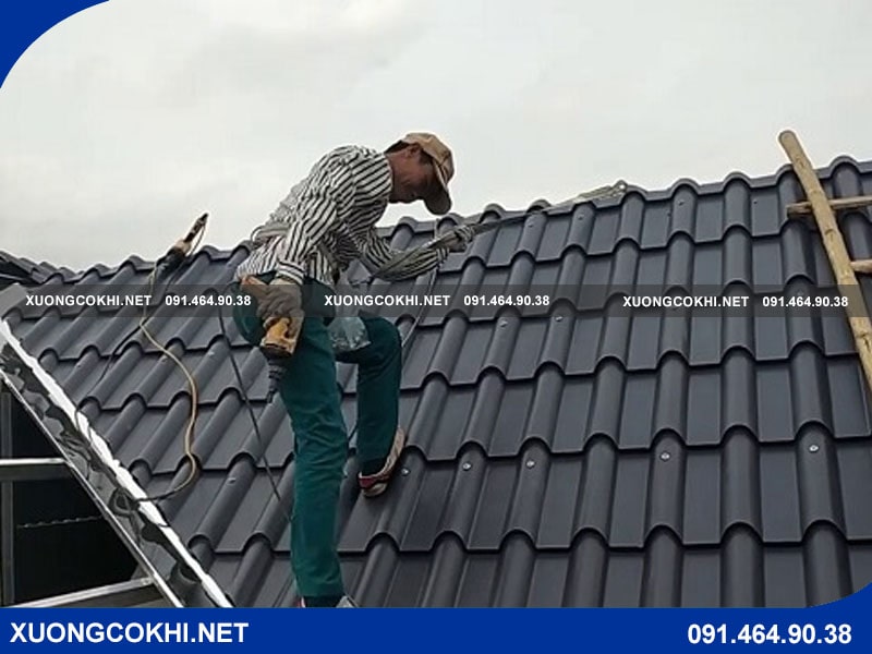 Báo giá và tổng hợp mẫu nhà tôn giả ngói màu lông chuột đẹp nhất